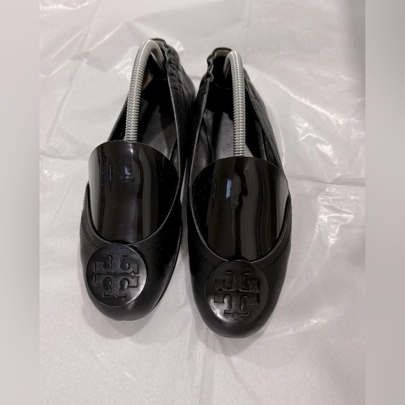 Tory Burch Minnie Travel Ballet Flats Black Leather 8.5 Foldable Logo Flats - Picture 5 of 10